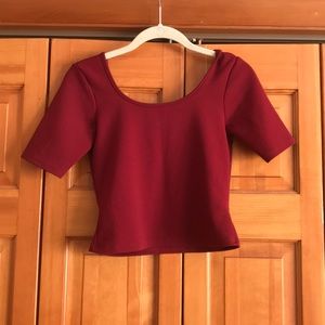 Short sleeve crop top